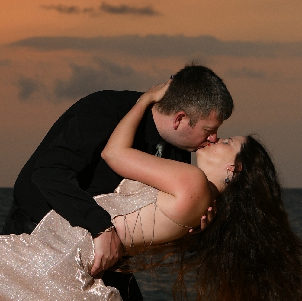 Meet your Posher, Stephanie and Alex